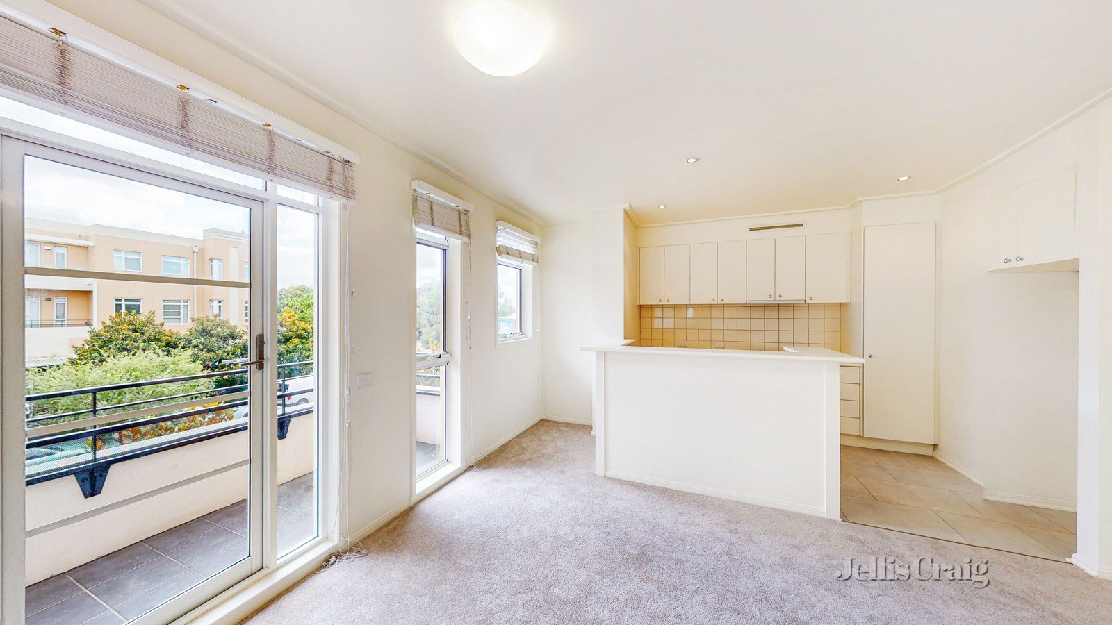 7/1 Seisman Place, Port Melbourne image 4