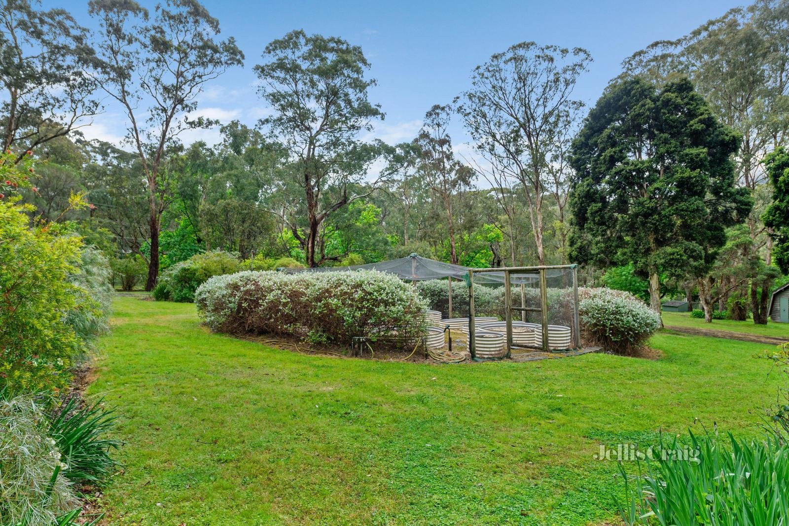 71 Sweeneys Lane, Eltham image 21