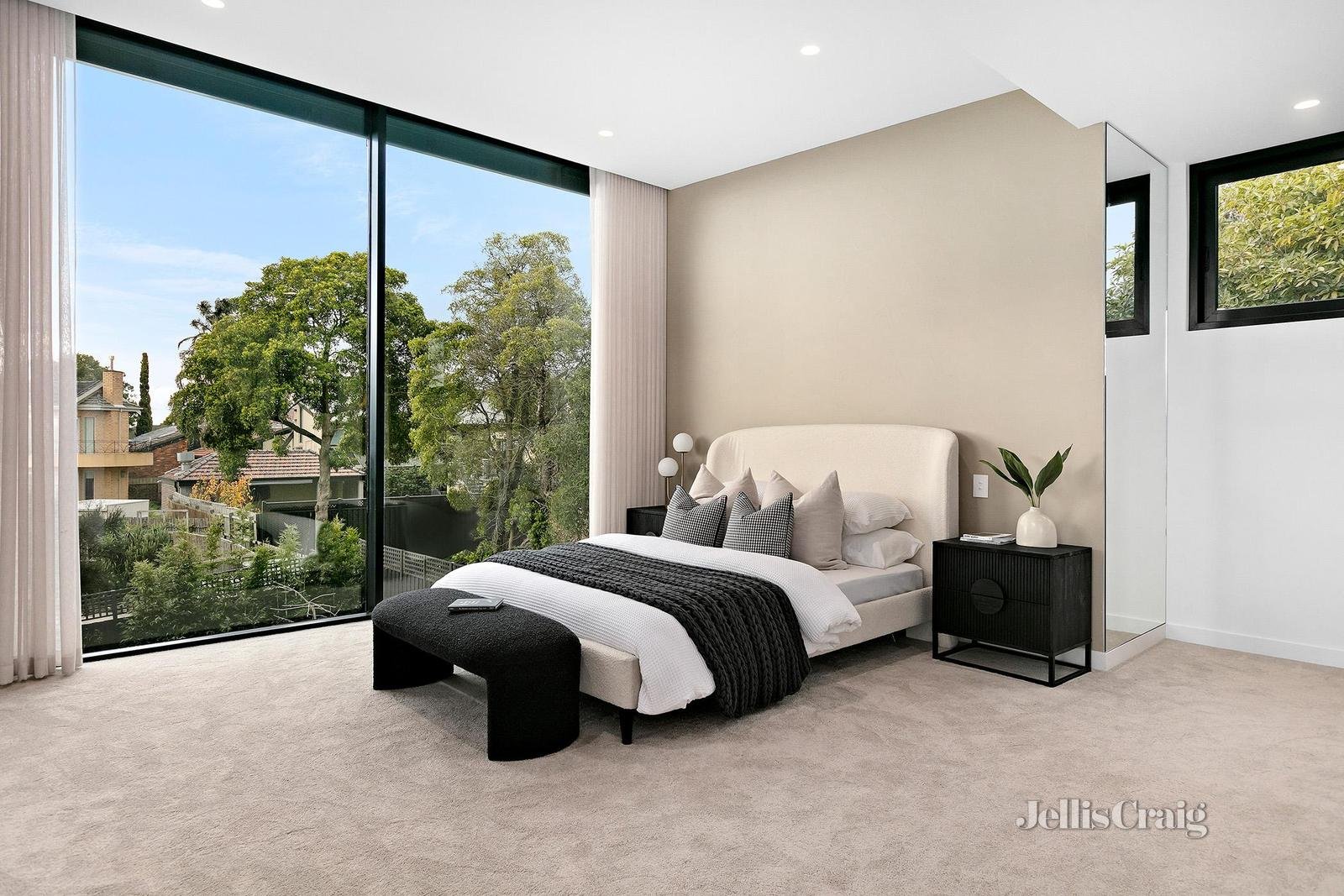 71 The Boulevard, Balwyn North image 8