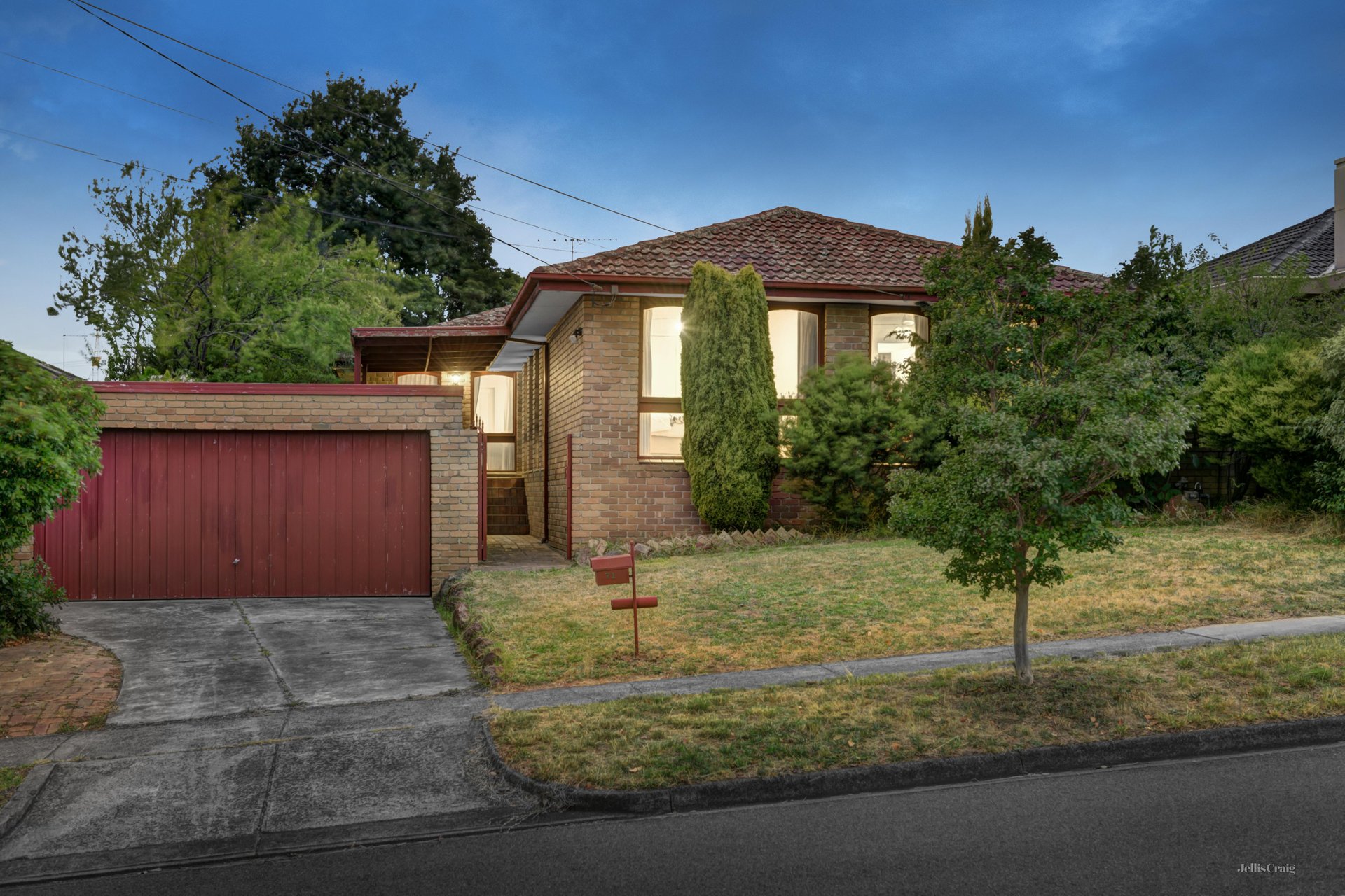 71 Tristania Street, Doncaster East image 1