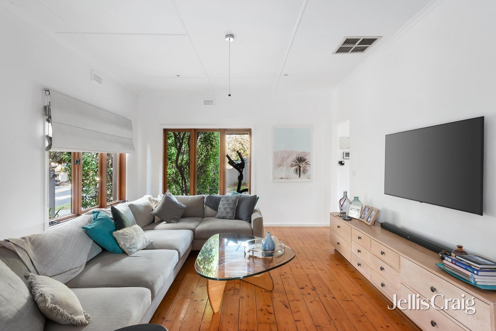 71 Tucker Road, Bentleigh image 2