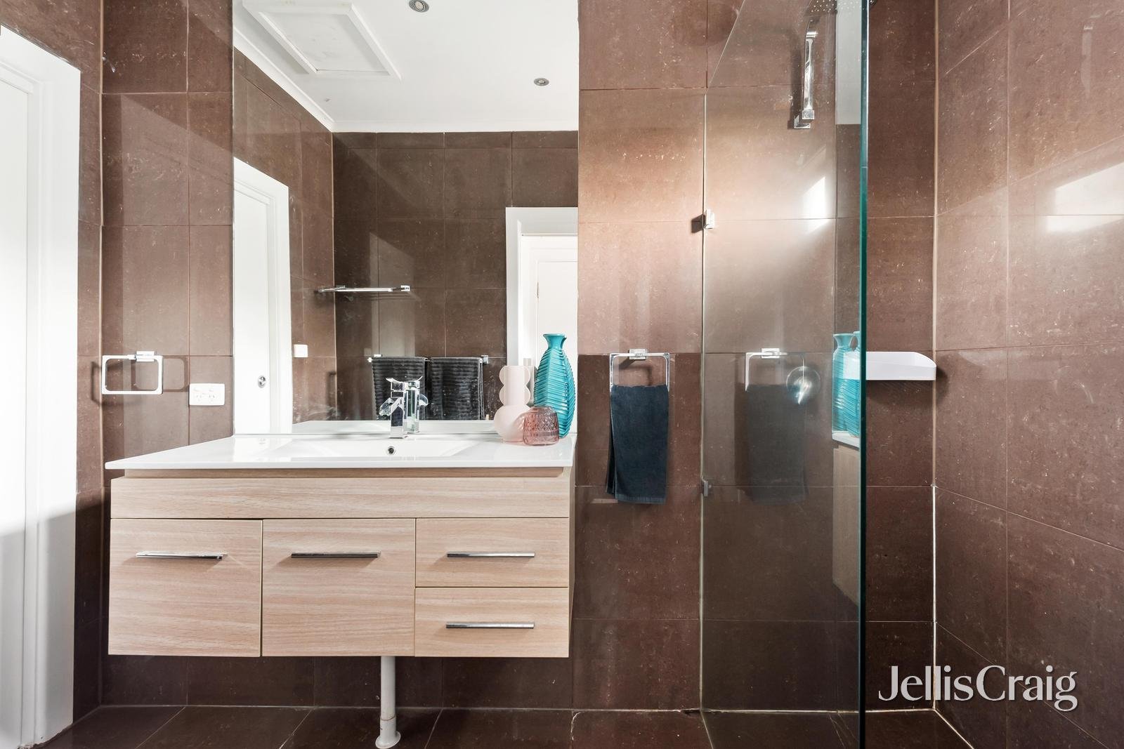 71 Tucker Road, Bentleigh image 12