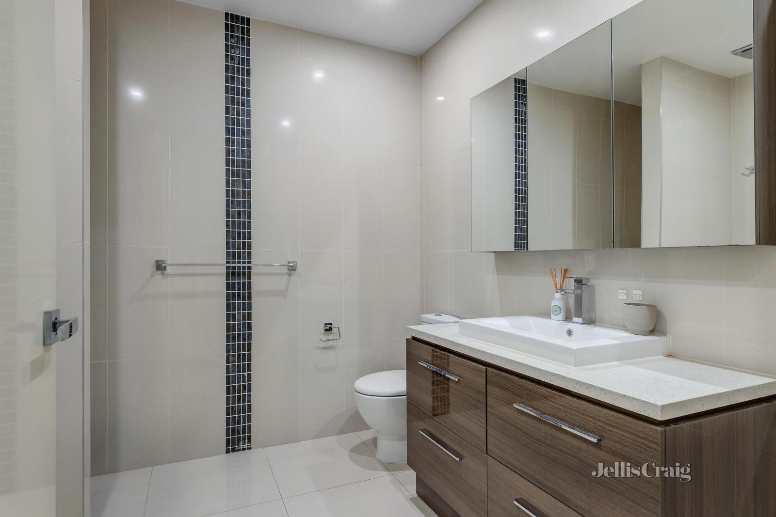 7/1 Westfield Drive, Doncaster image 8