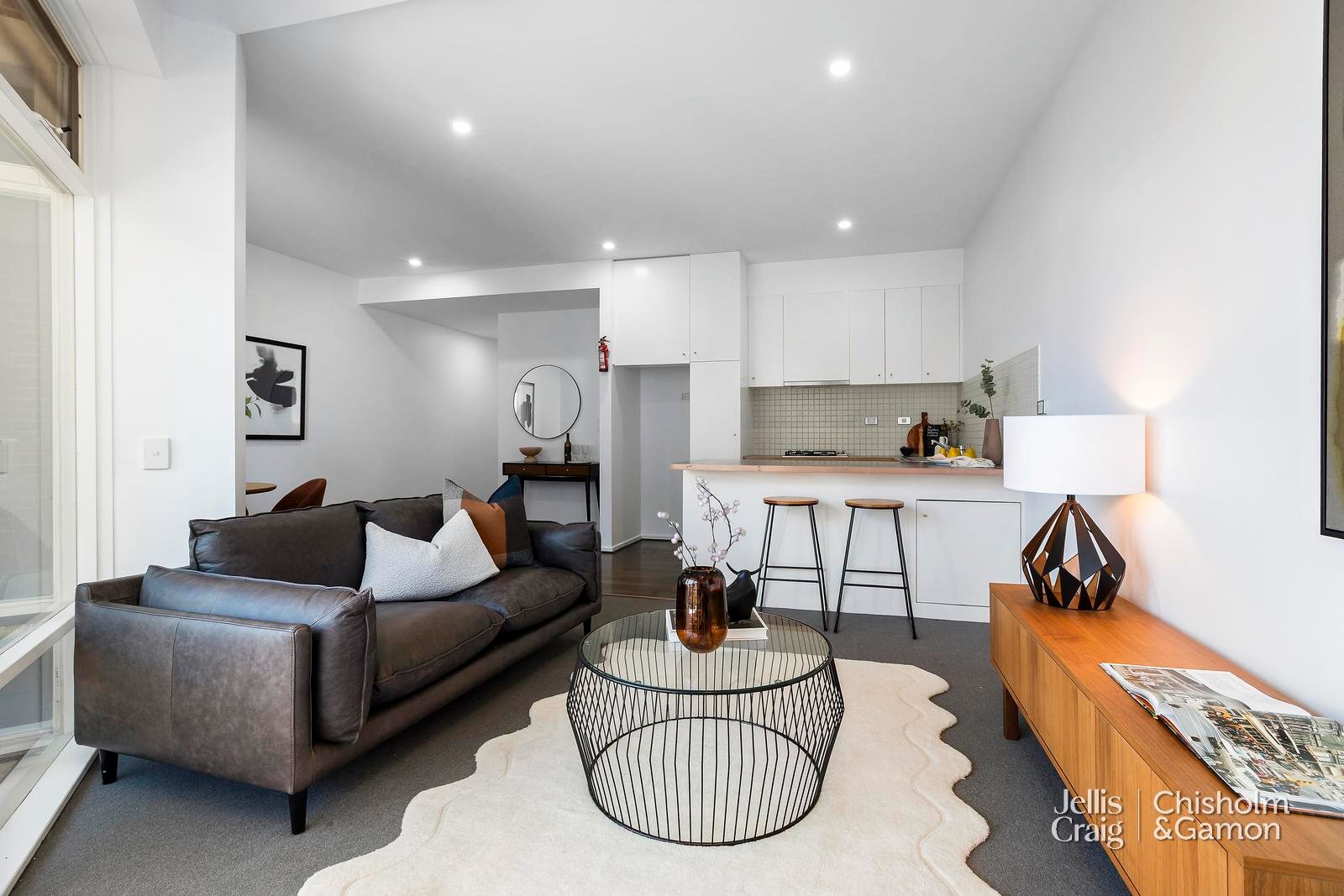 7/10 Carlisle Street, St Kilda image 1