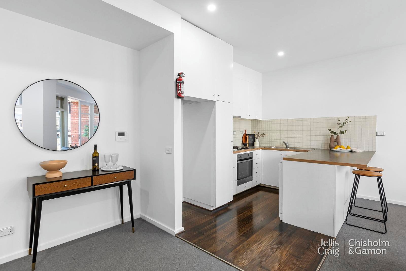 7/10 Carlisle Street, St Kilda image 3