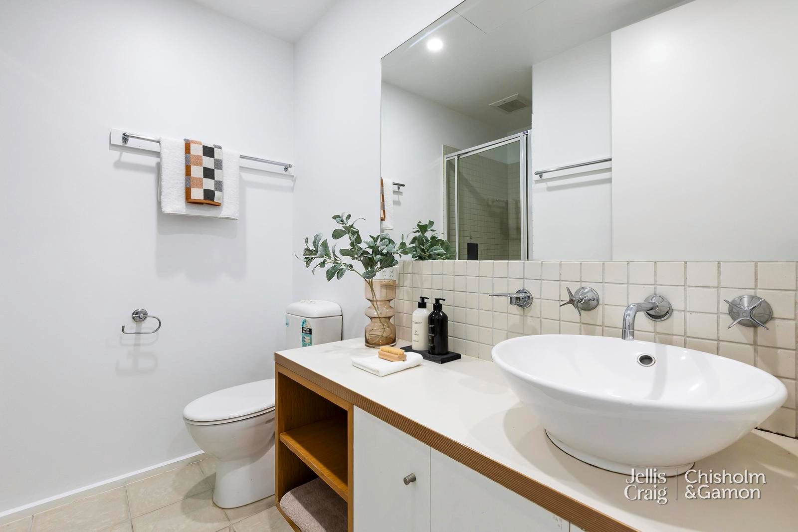 7/10 Carlisle Street, St Kilda image 8