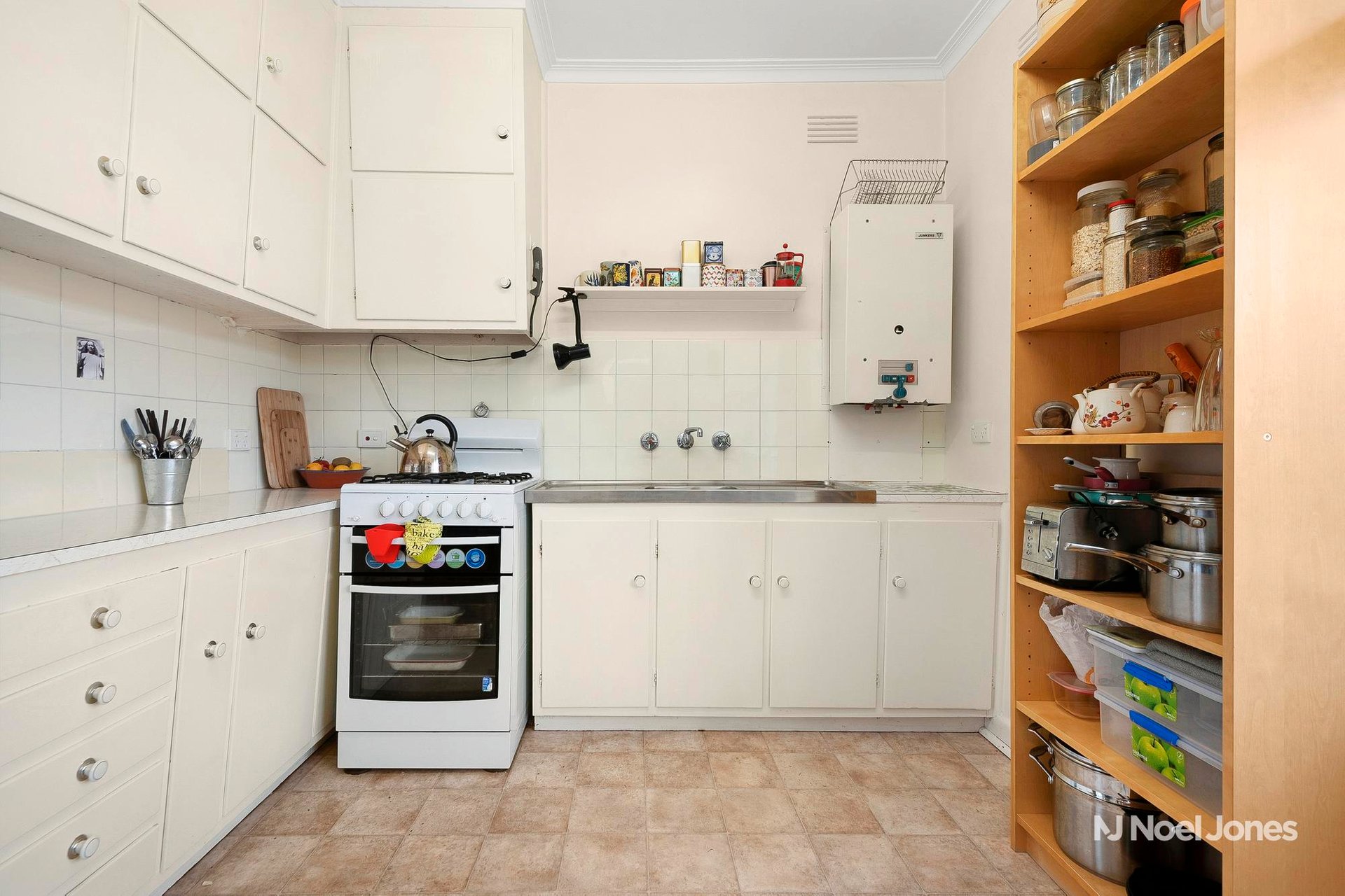 7/10 Clyde Street, Surrey Hills image 3