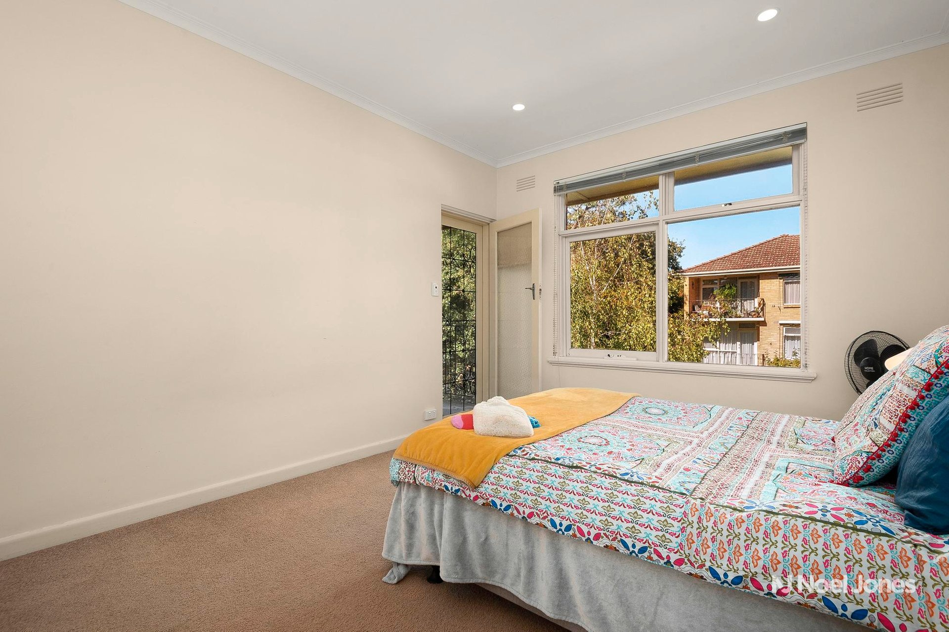 7/10 Clyde Street, Surrey Hills image 4