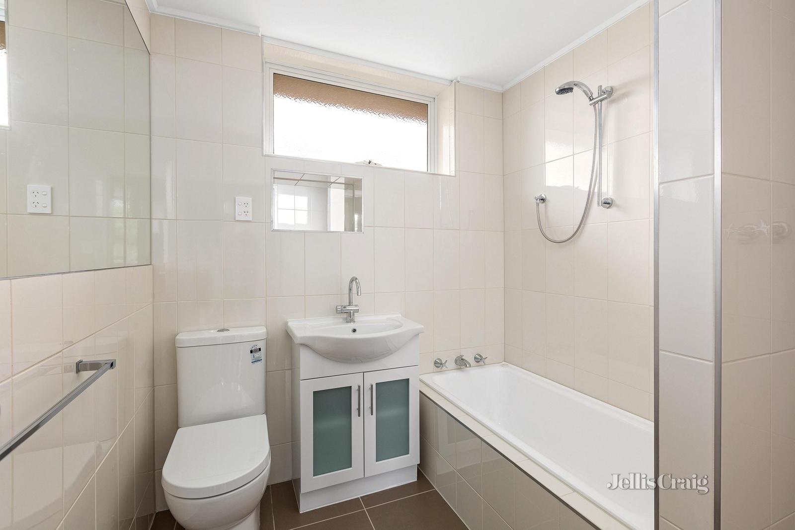 7/10 Heather Avenue, Brooklyn image 7