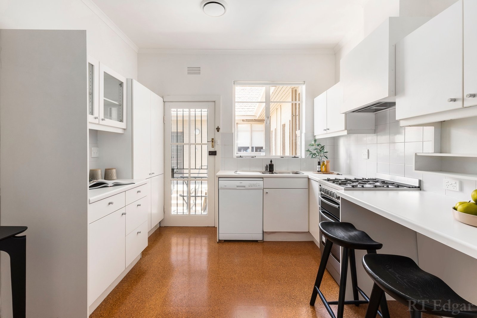 Property Gallery Thumbnail 6