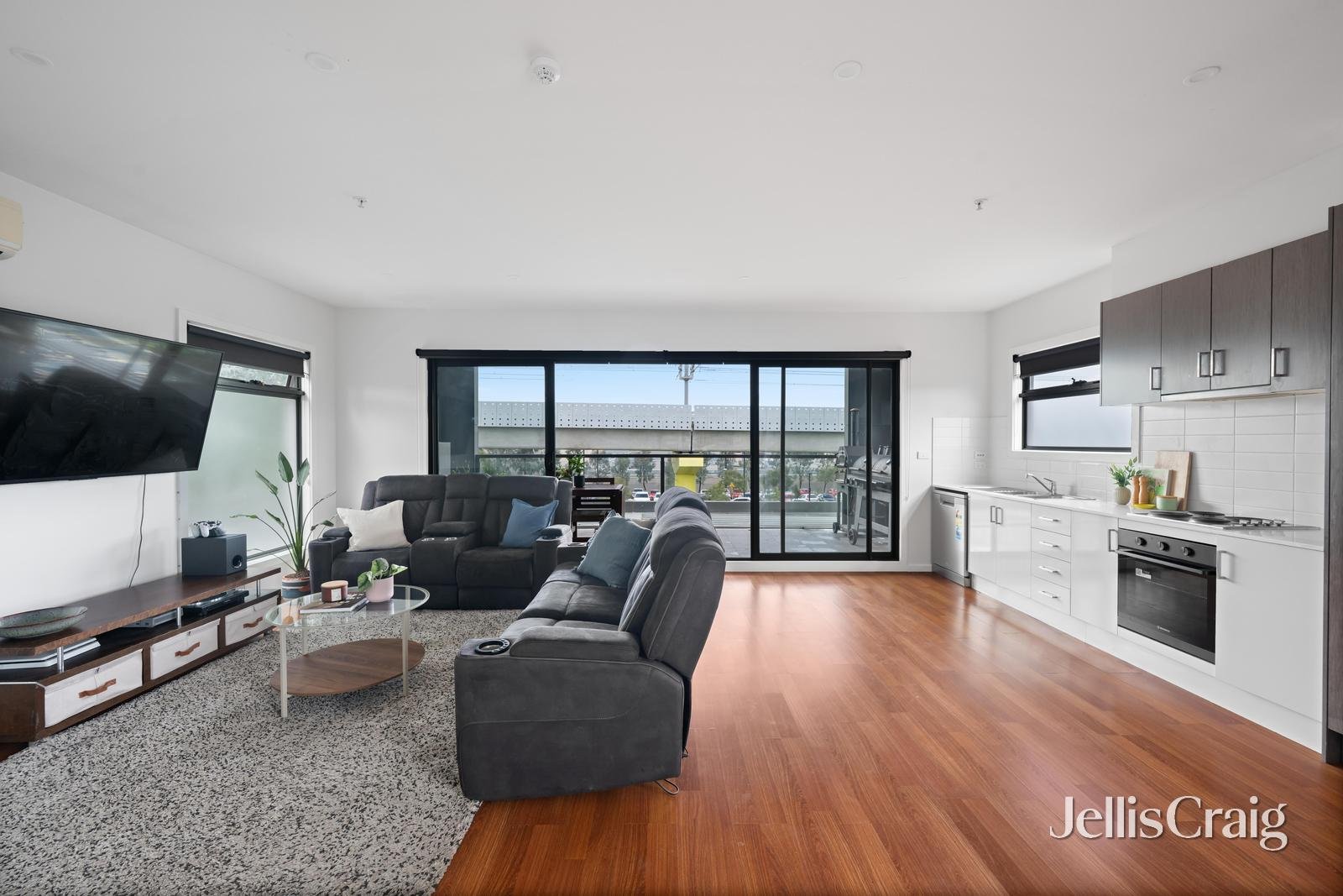 7/10 Hudson Street, Coburg image 7