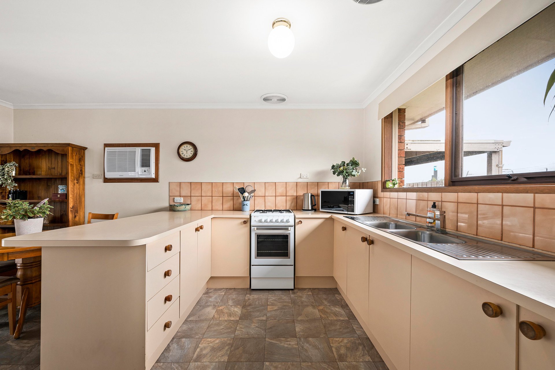 7/10 John Street, Lilydale image 6