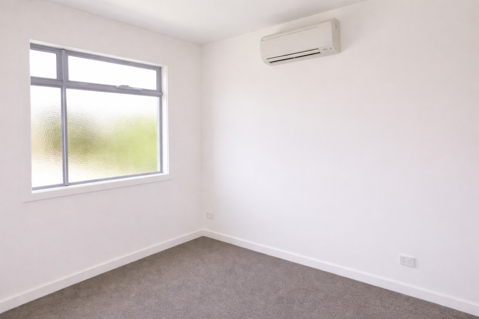 7/10 Warrigal Road, Parkdale image 5