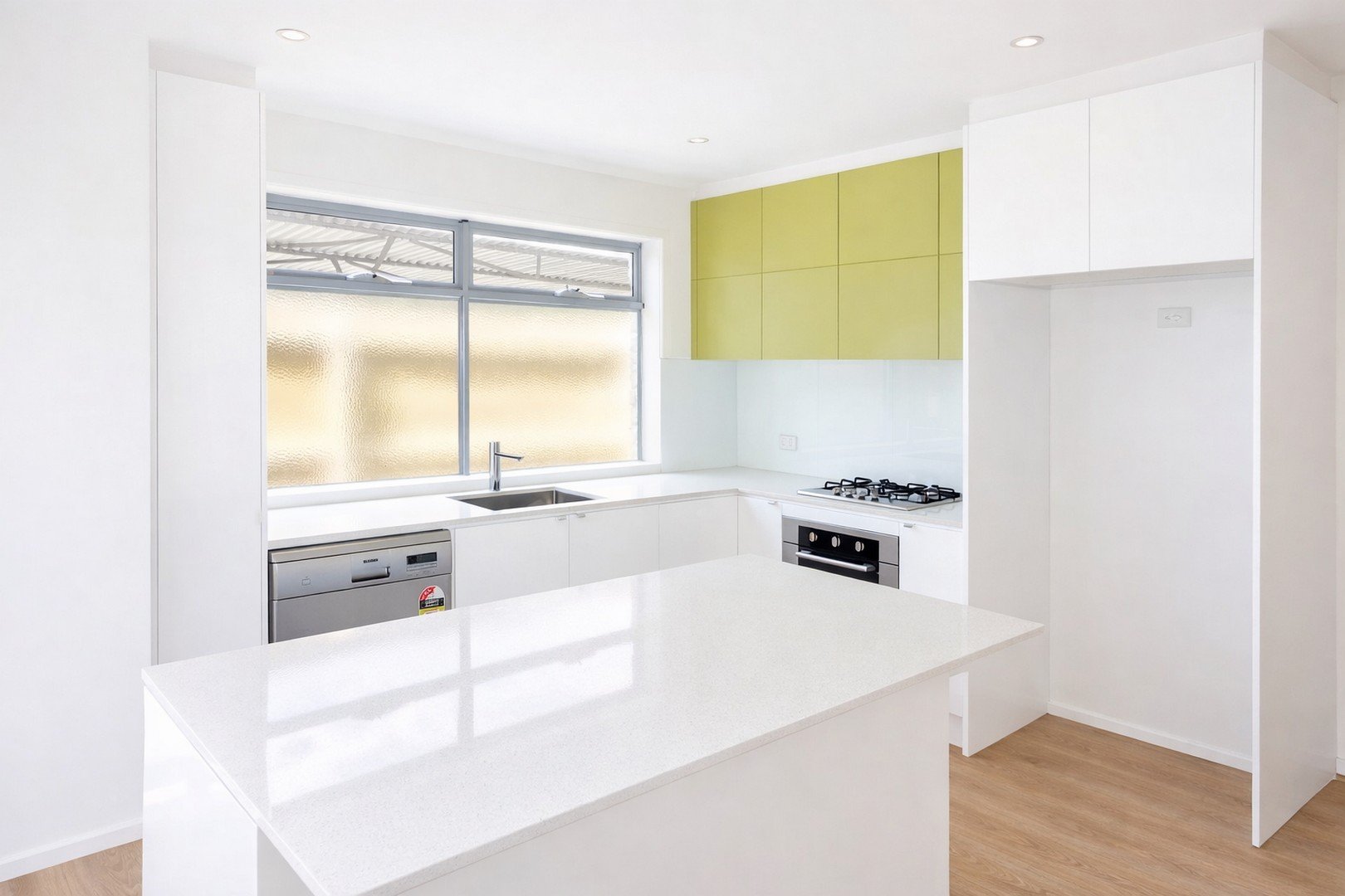 7/10 Warrigal Road, Parkdale image 3