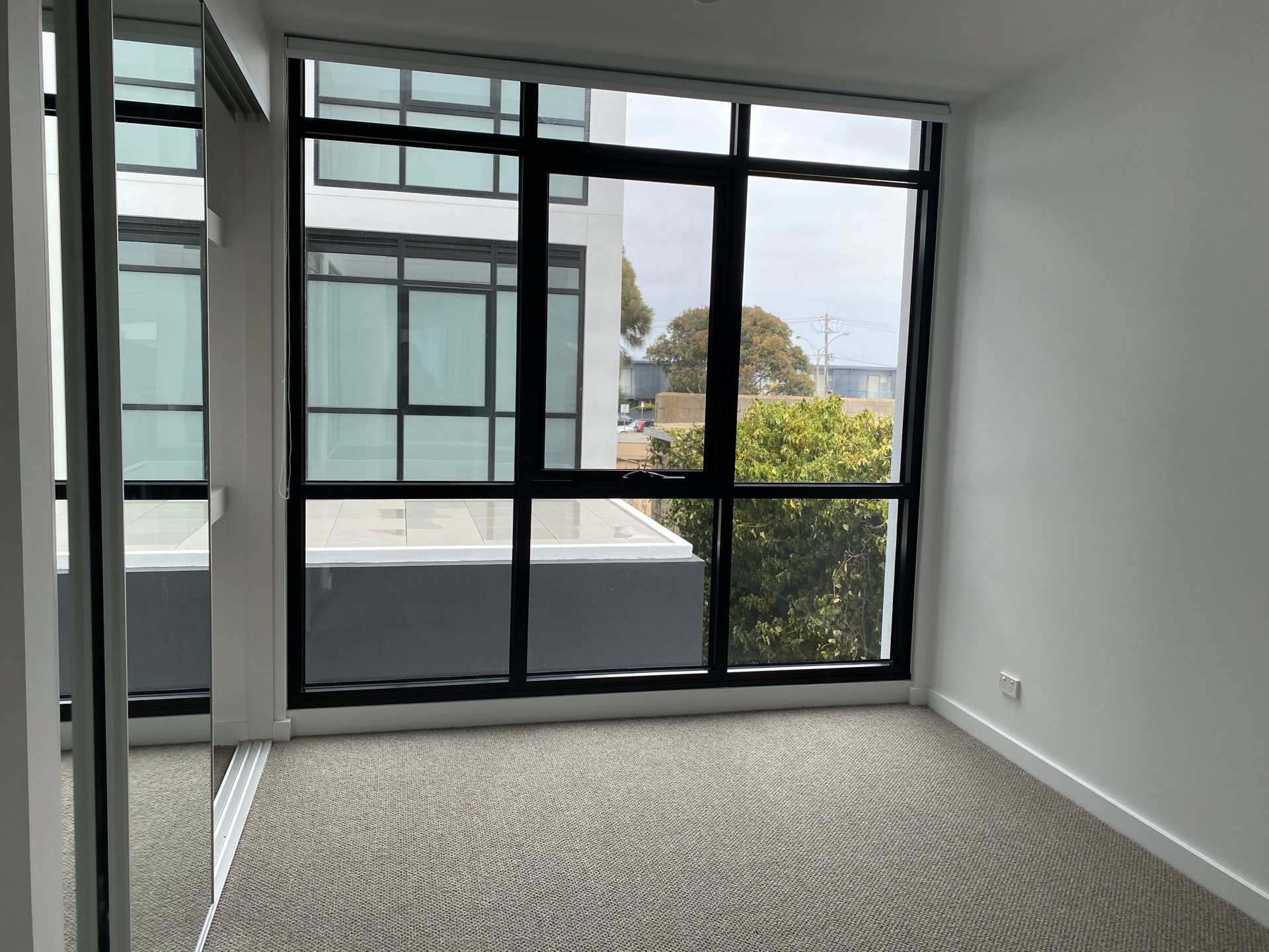 Property Gallery Thumbnail 6