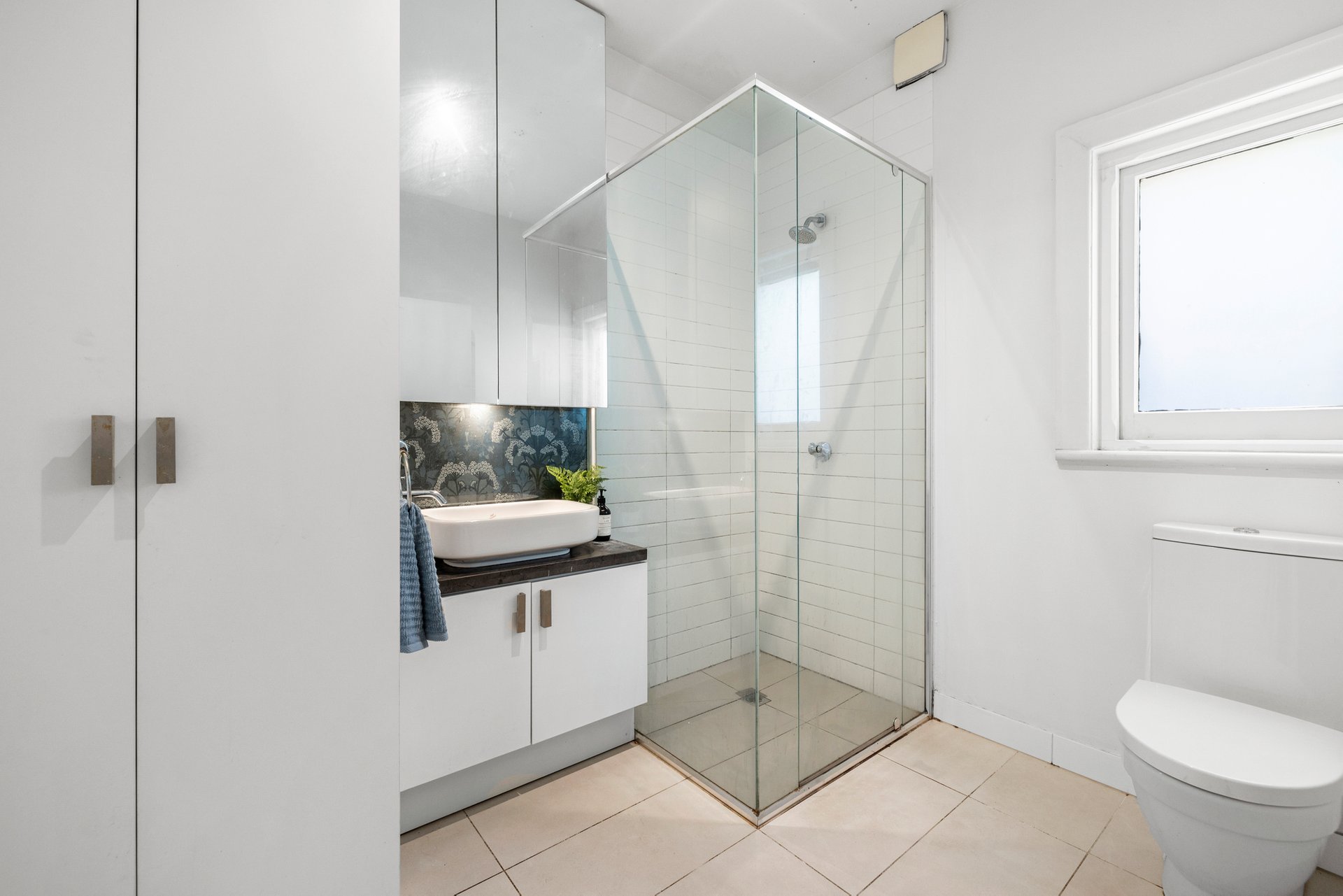 Property Gallery Thumbnail 8
