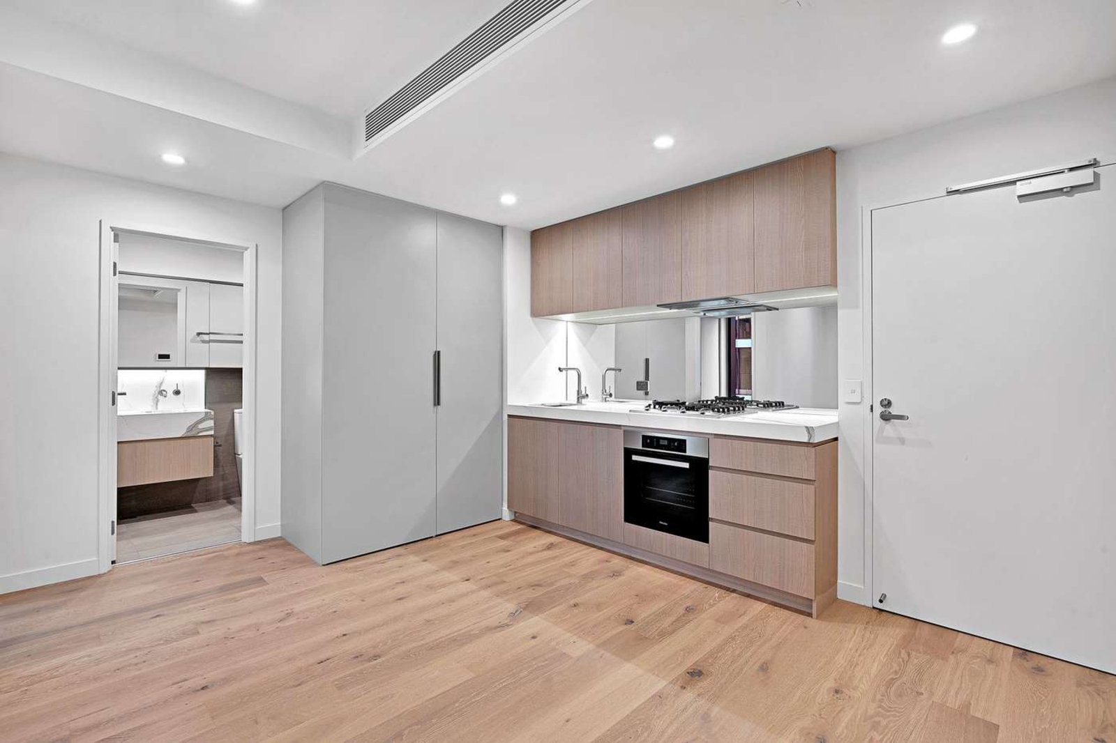 Property Gallery - Main Image