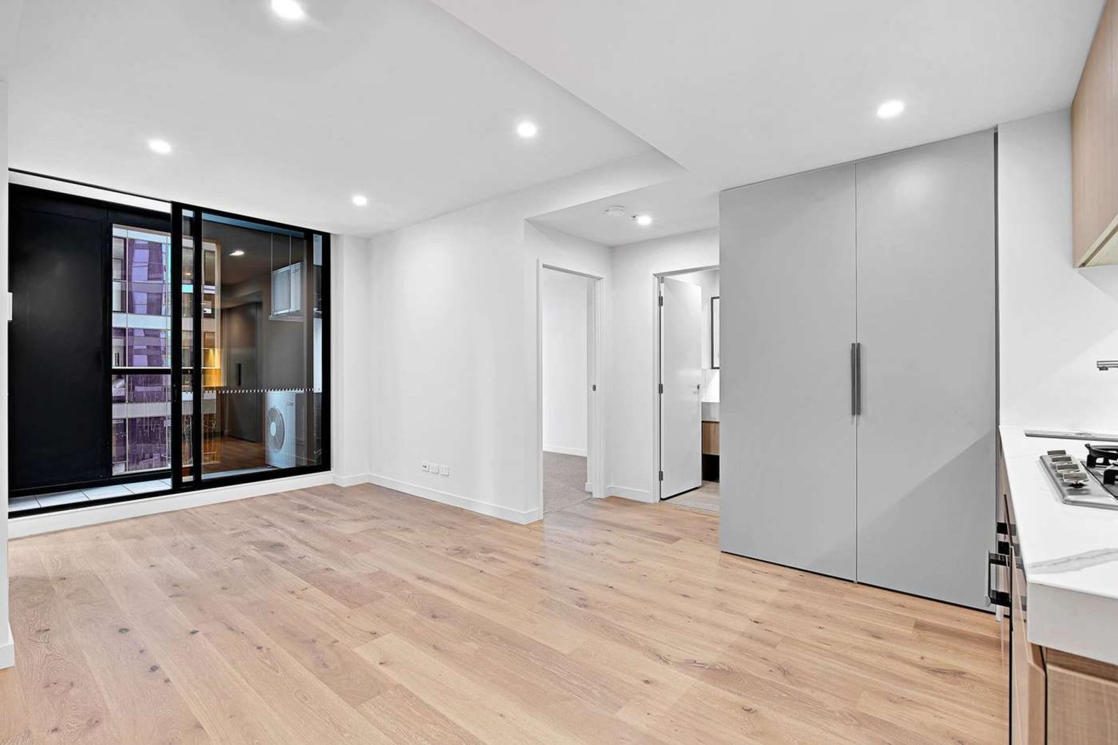 Property Gallery Thumbnail 2