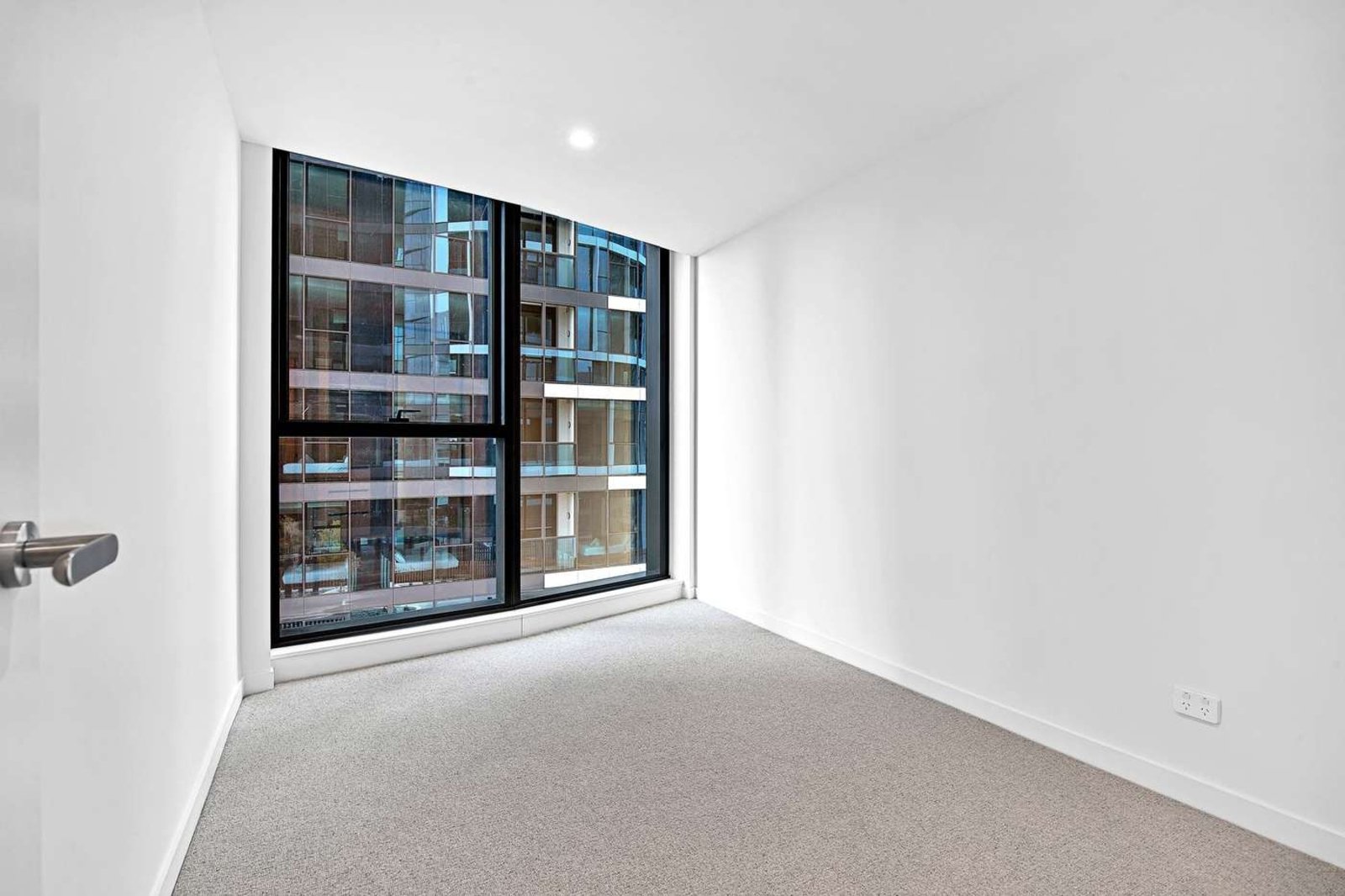 Property Gallery Thumbnail 5