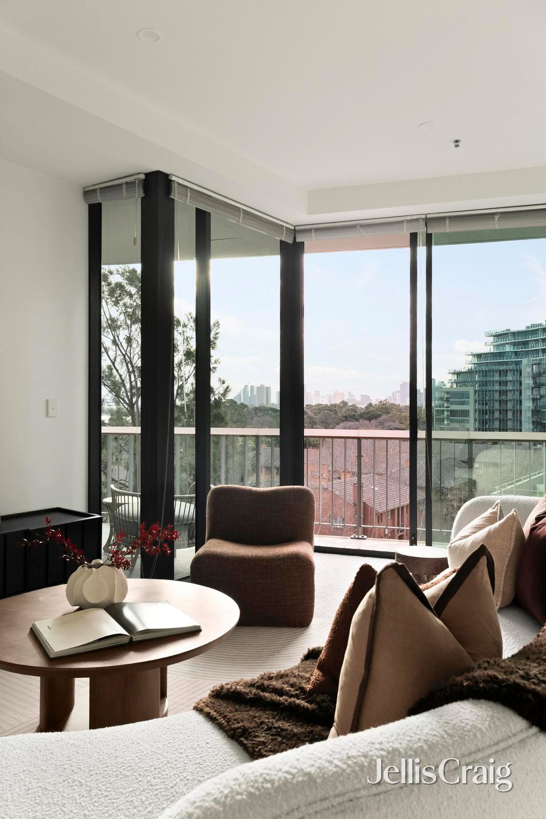 710/582 St Kilda Road, Melbourne image 3