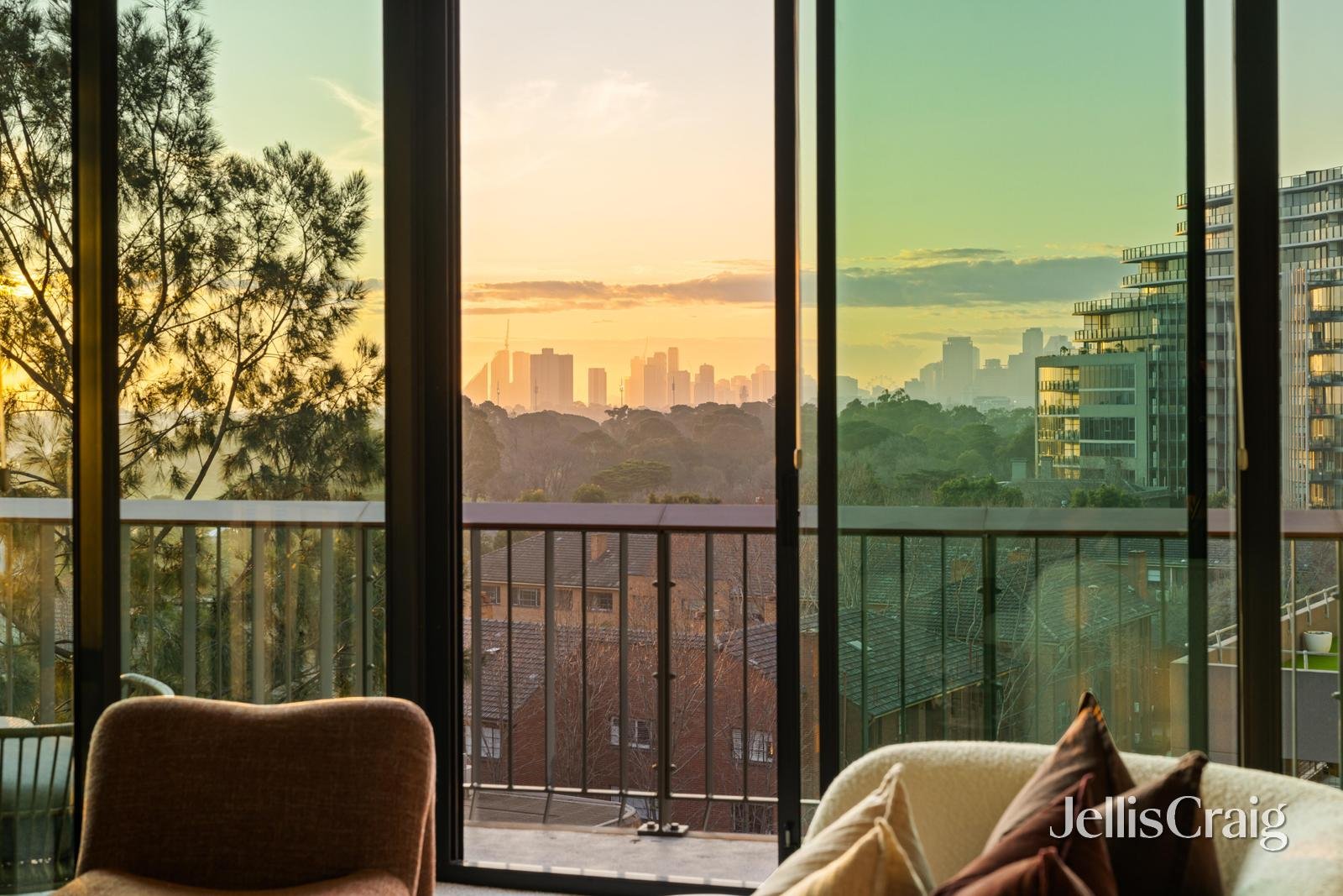 710/582 St Kilda Road, Melbourne image 4