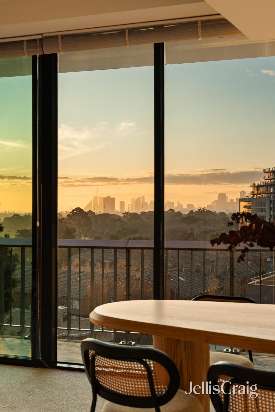 710/582 St Kilda Road, Melbourne image 5