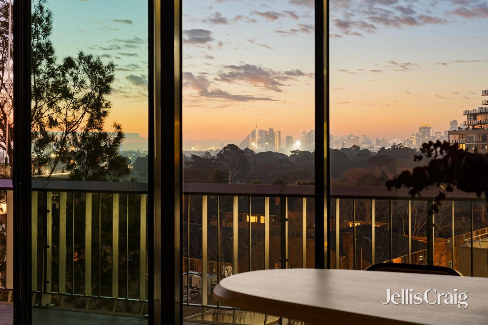 710/582 St Kilda Road, Melbourne image 6