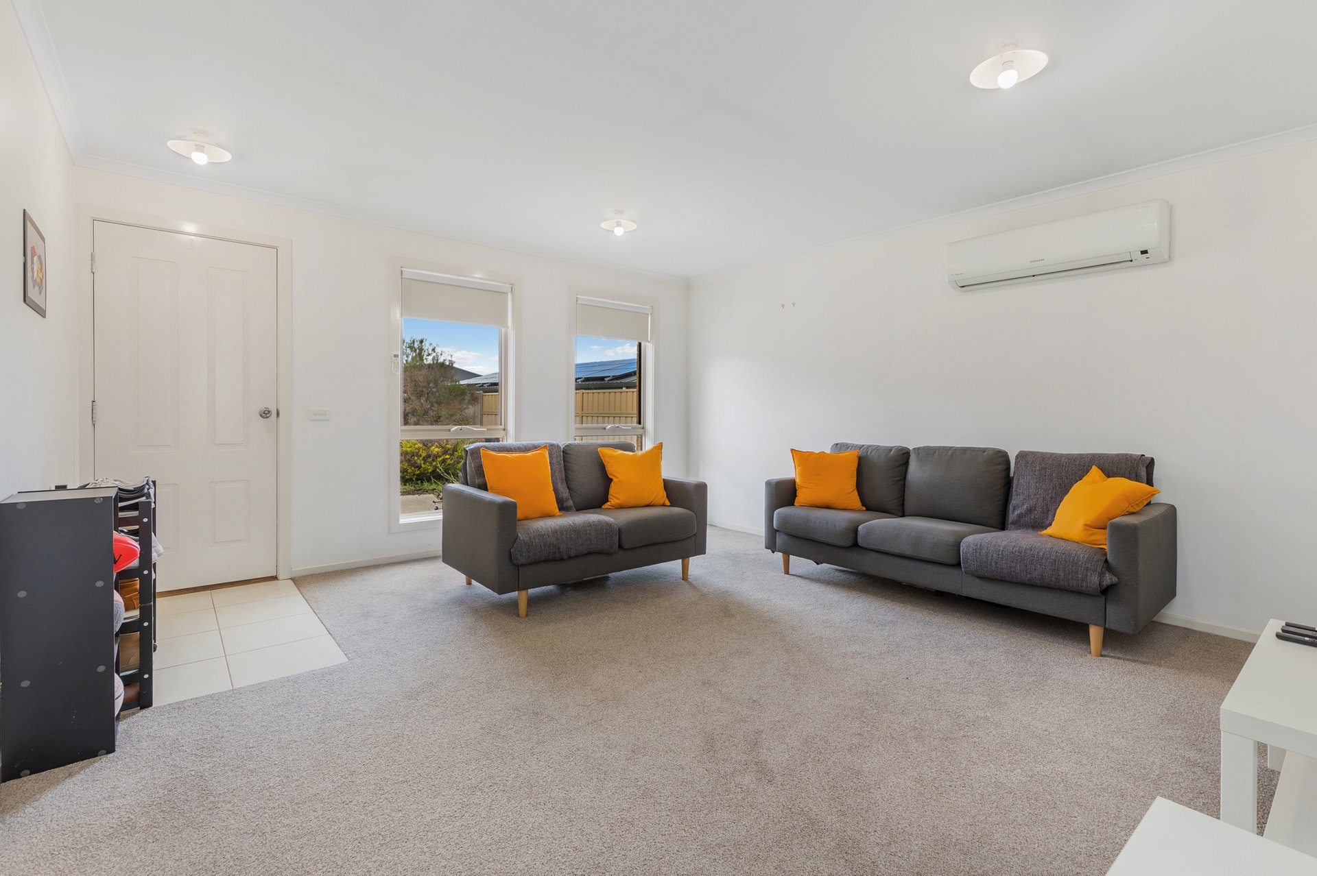 7/107 St Killian Street, White Hills image 2