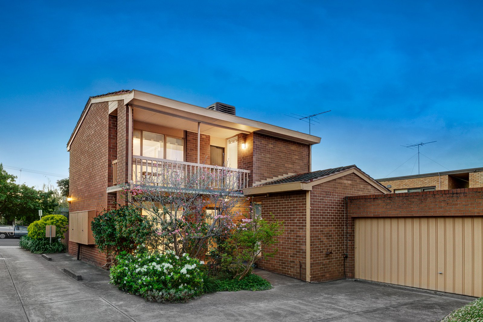 7/11-13 Robinson Road, Hawthorn image 1