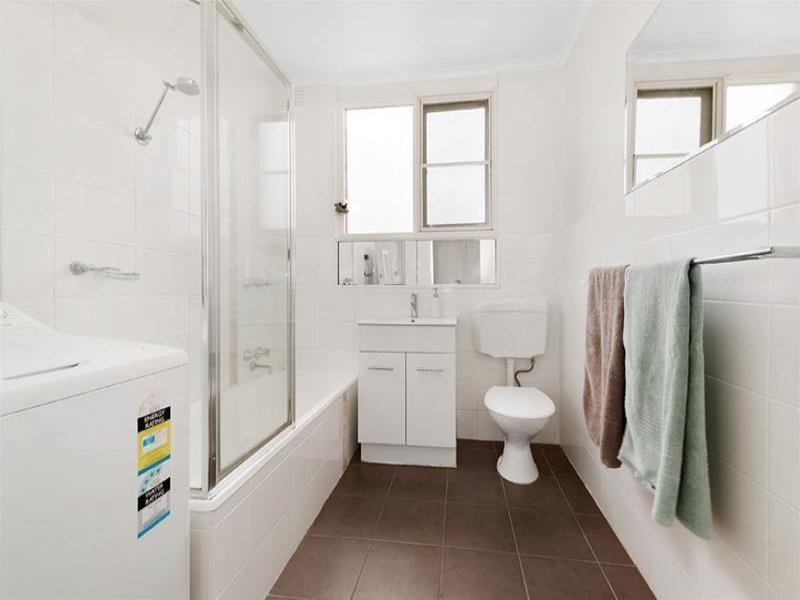7/11 Seymour Grove, Camberwell image 6