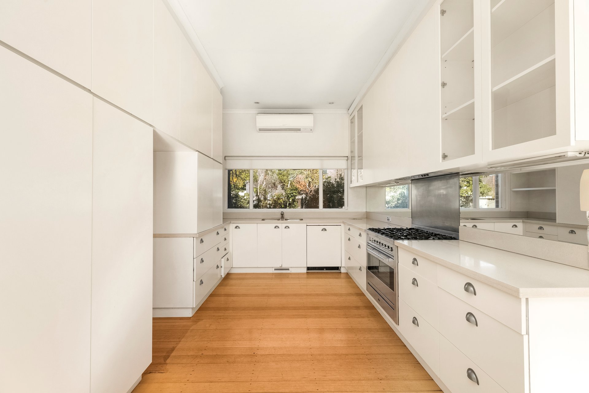 Property Gallery Thumbnail 2