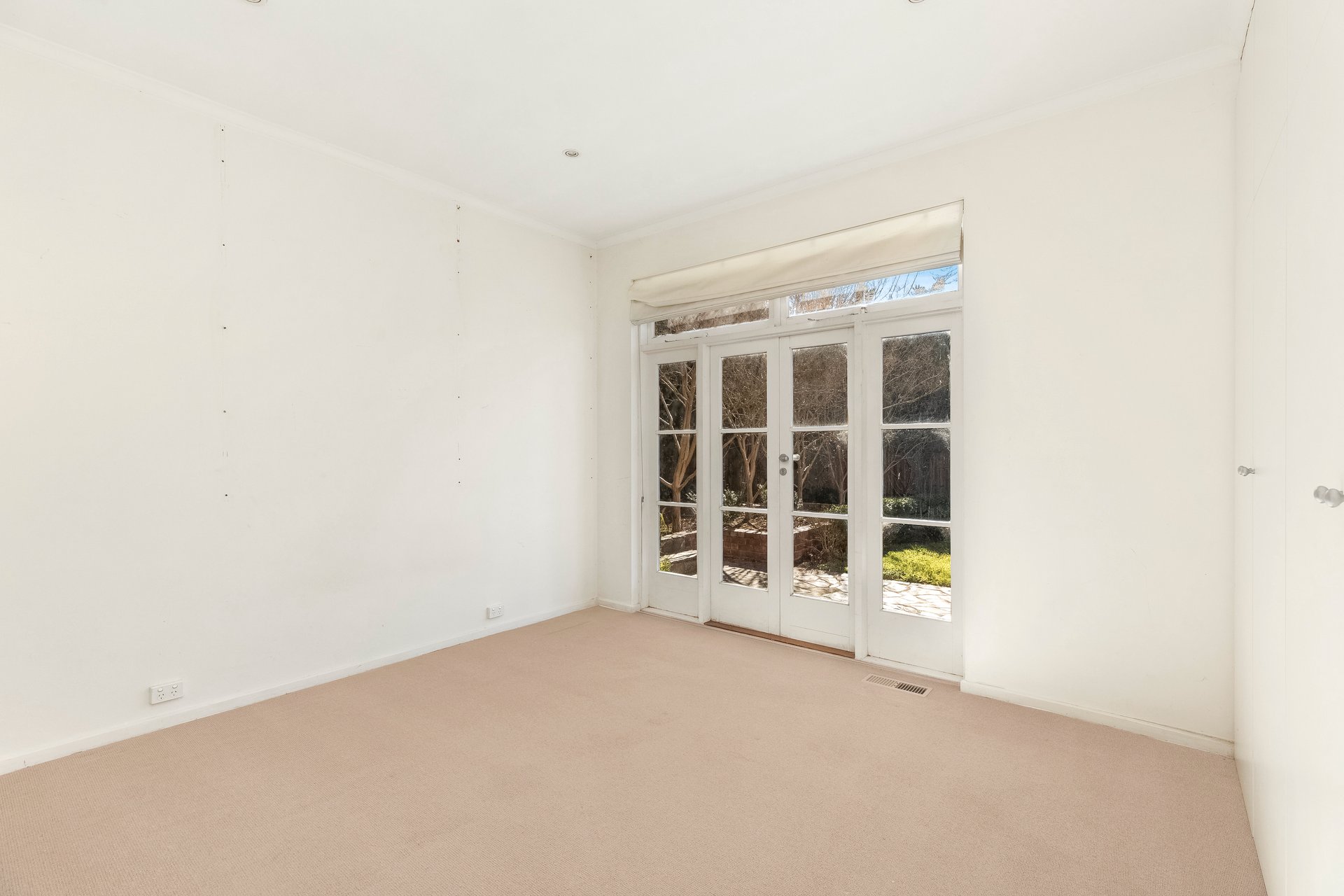 Property Gallery Thumbnail 3