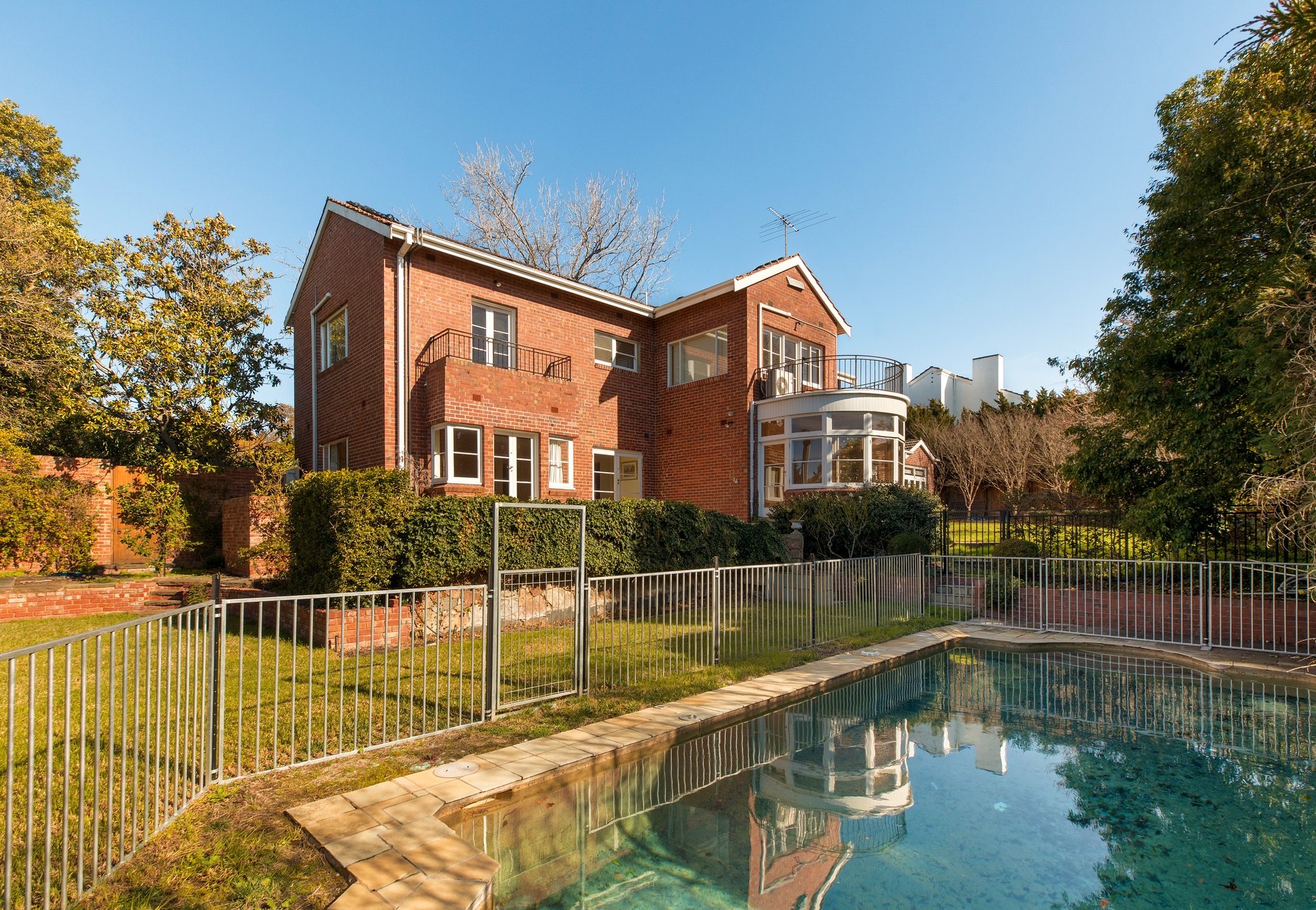 Property Gallery Thumbnail 6