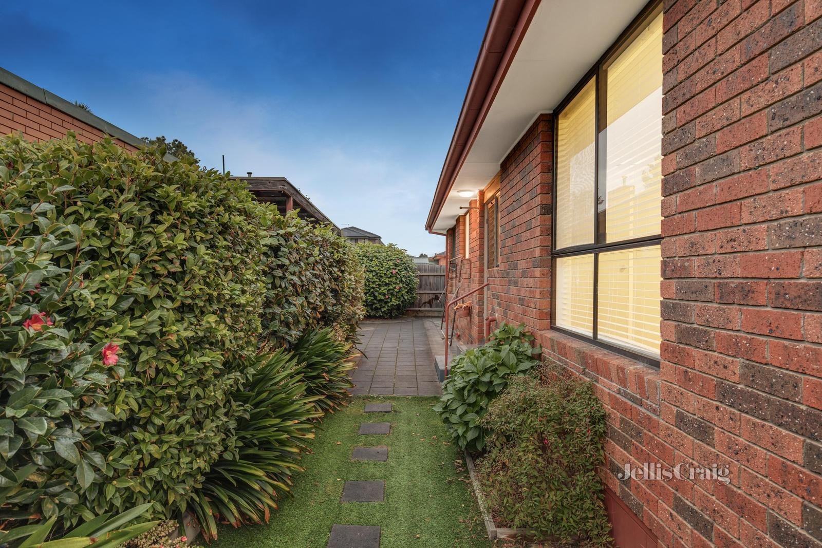 7/11 Windsor Street, Burwood East image 12