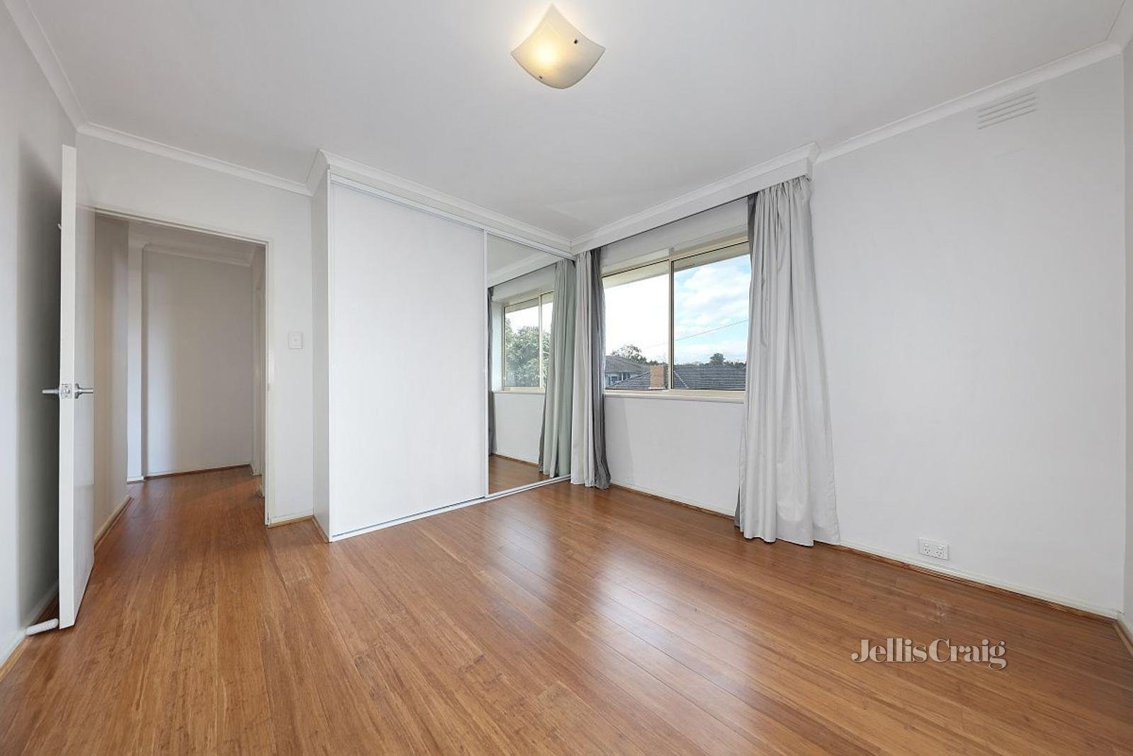 7/12 Brentwood Street, Bentleigh image 4
