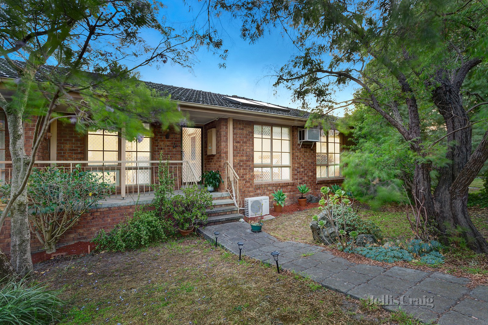 7/12 Temple Street, Ashwood image 1