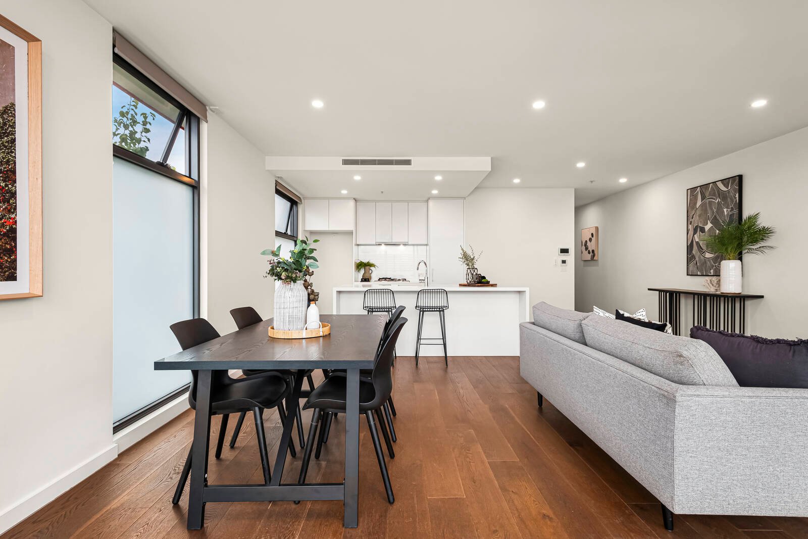 Property Gallery Thumbnail 6