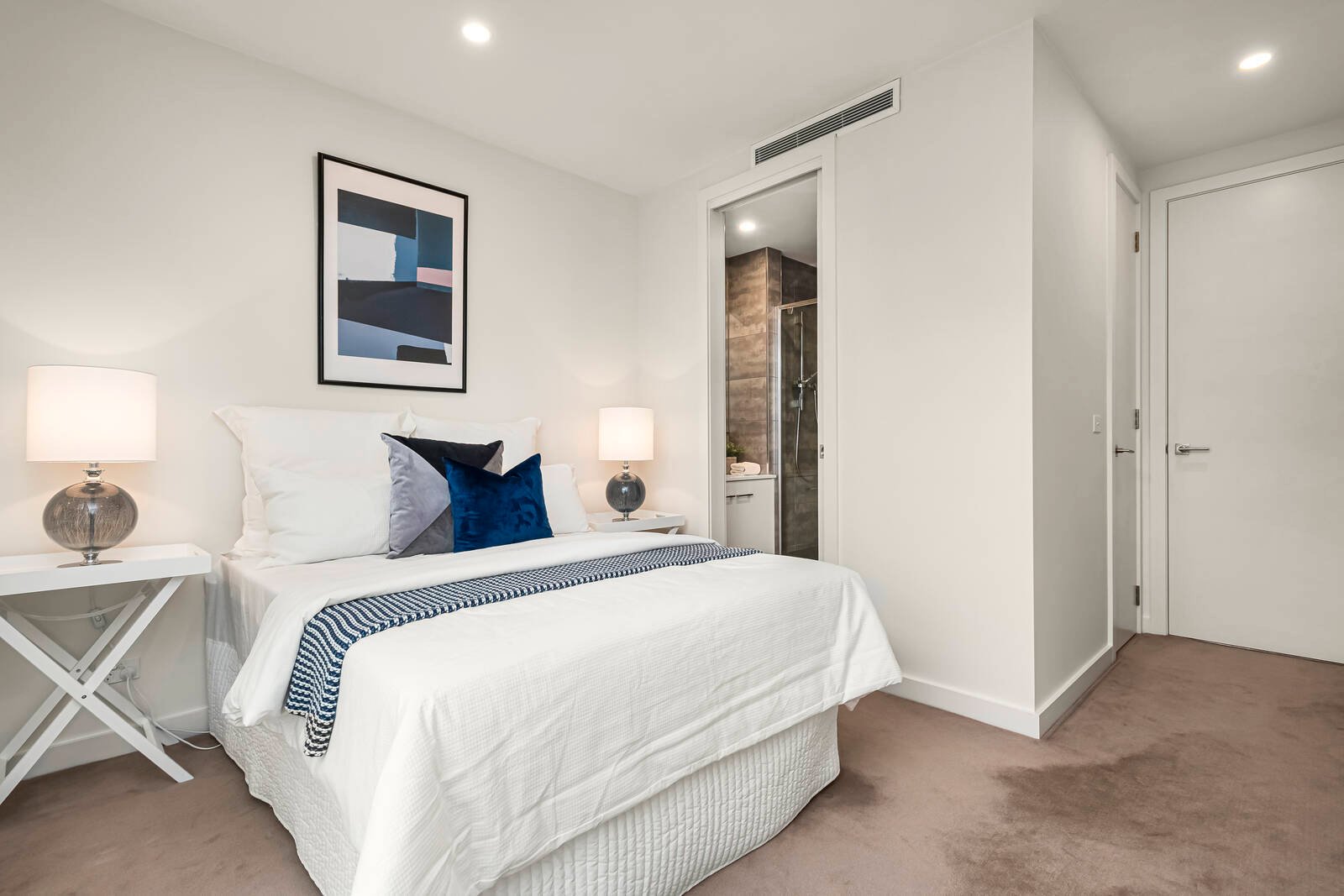Property Gallery Thumbnail 8