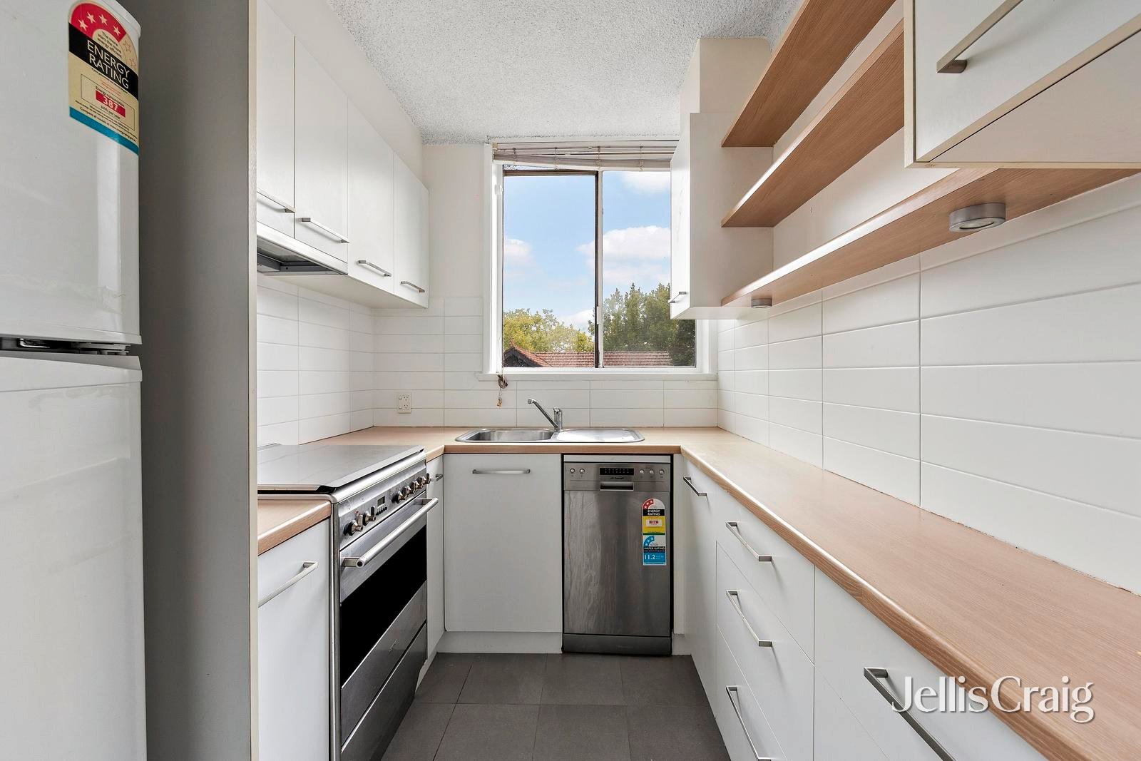 7/121 Wellington Street, Flemington image 3