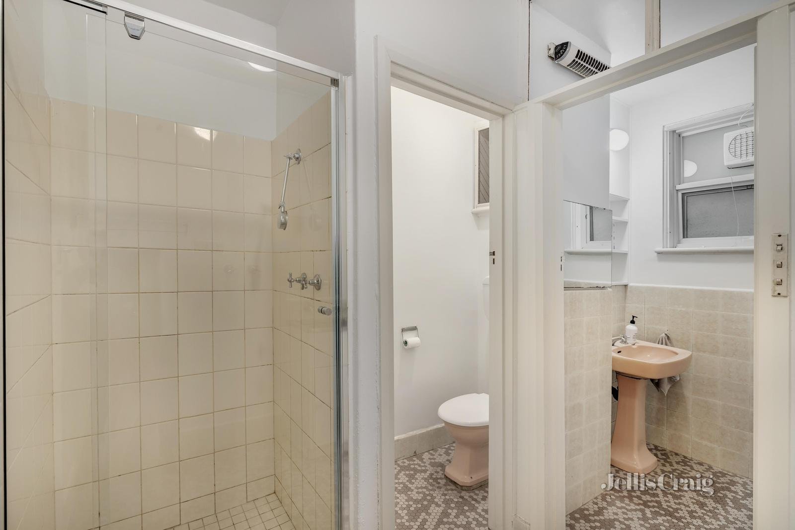 7/126 Wattle Valley Road, Camberwell image 4