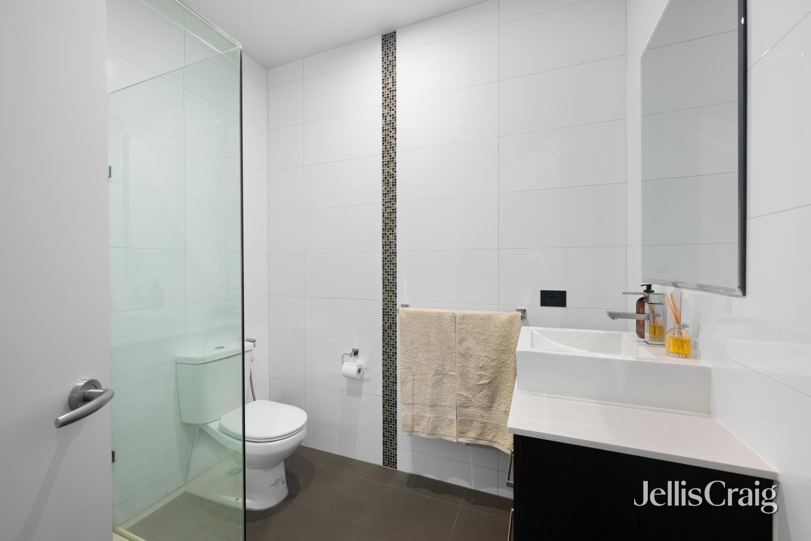7/129 Melville Road, Brunswick&nbsp;West image 9
