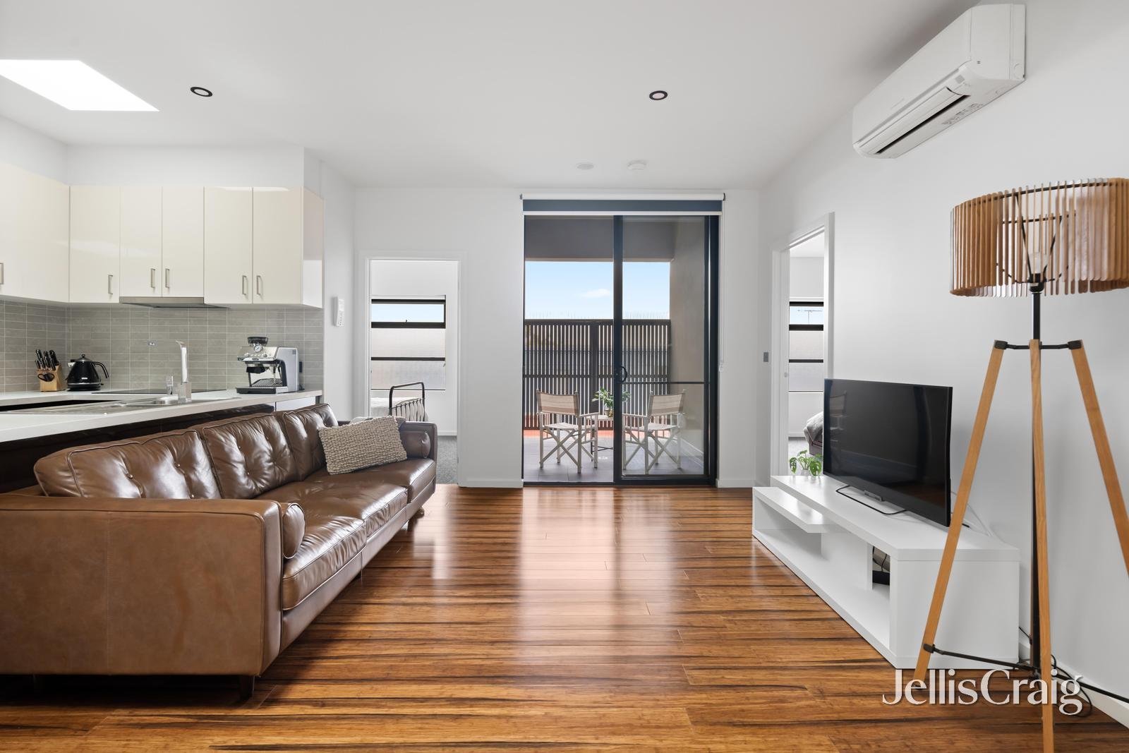 7/129 Melville Road, Brunswick&nbsp;West image 1