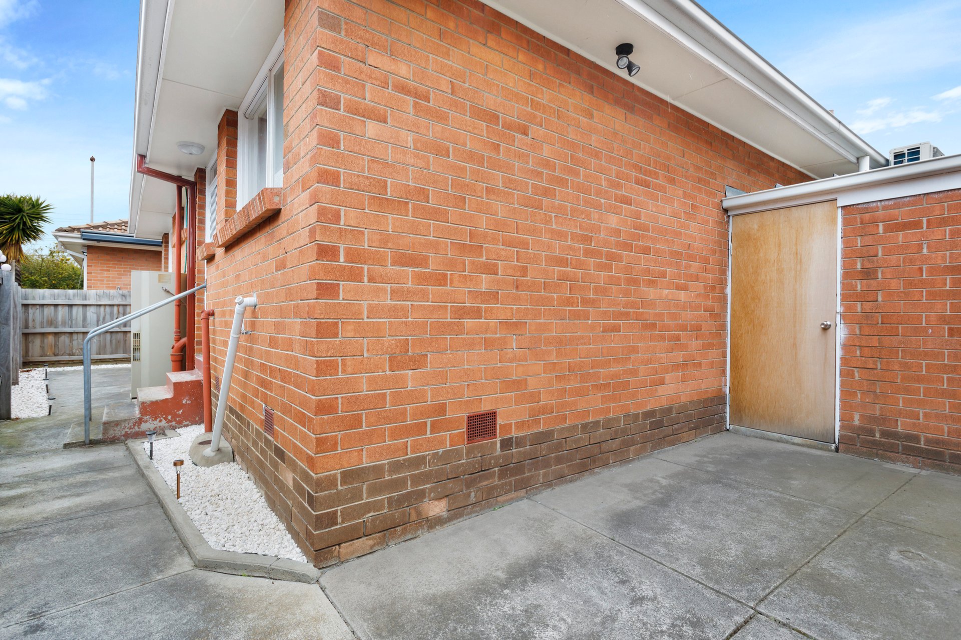 Property Gallery Thumbnail 9