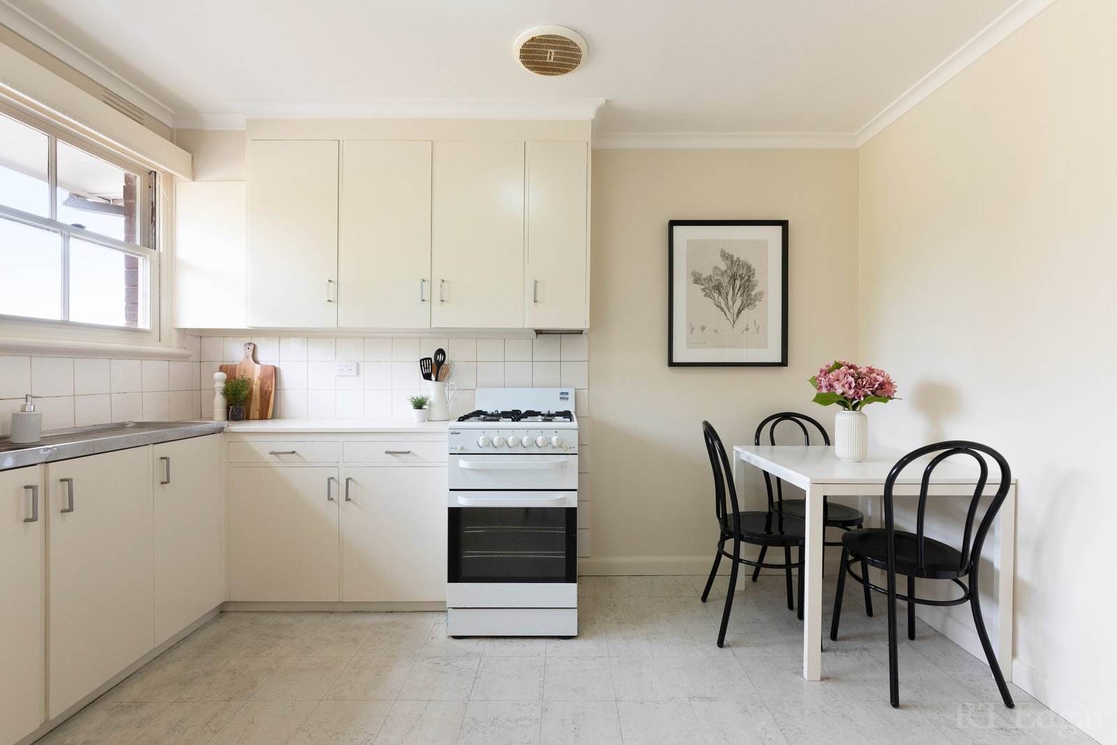 Property Gallery Thumbnail 5