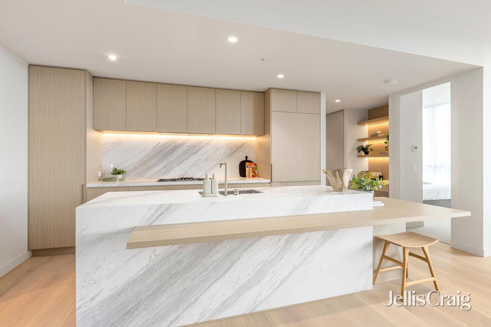 713/538 Epsom Road, Flemington image 3