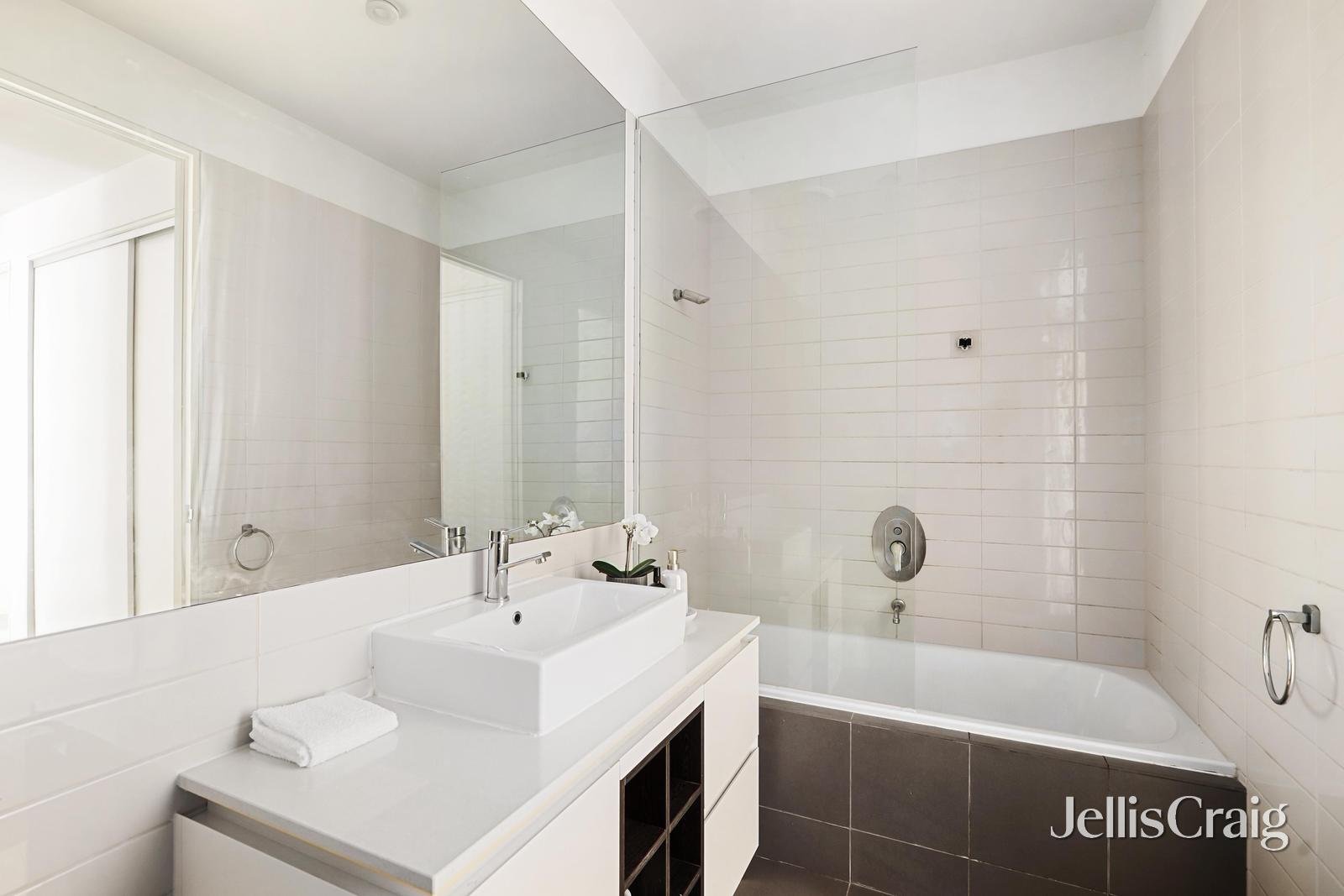 7/139 Bond Street, Ivanhoe image 13