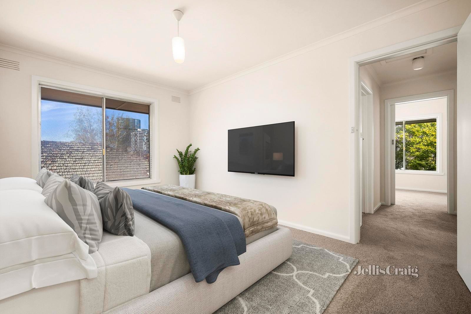 7/14 Ardmillan Road, Moonee Ponds image 4