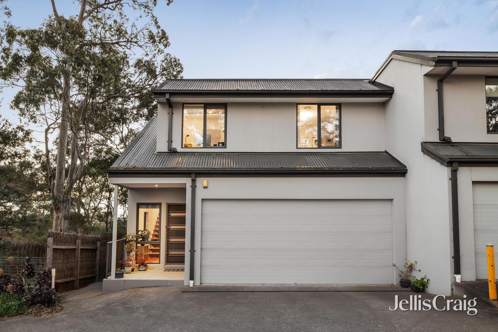 7/14 Carnon Street, Greensborough image 1
