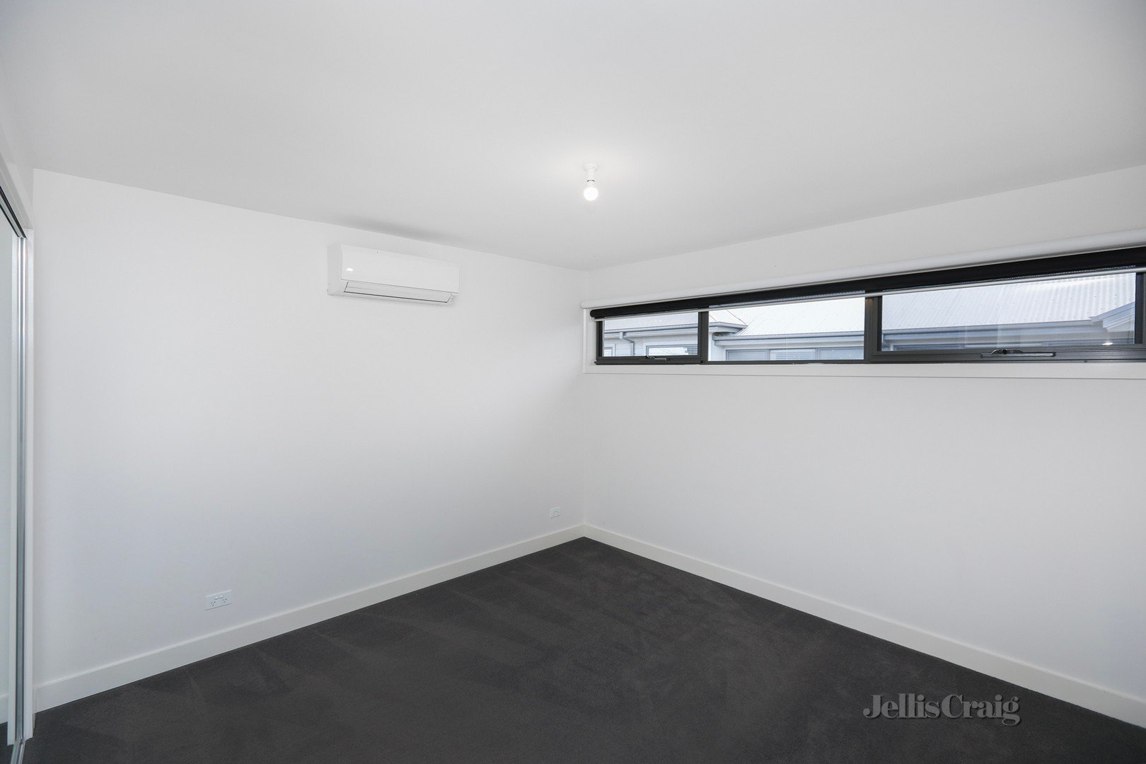 7/14 Collins Avenue, Altona North image 8