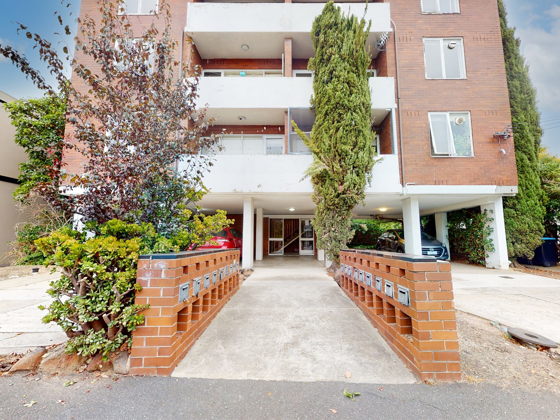 7/14 May Road, Toorak image 2